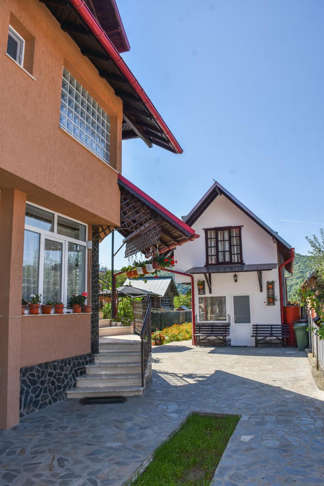 Apartamento Casa Diana-Maria Curtea de Argeş Exterior foto